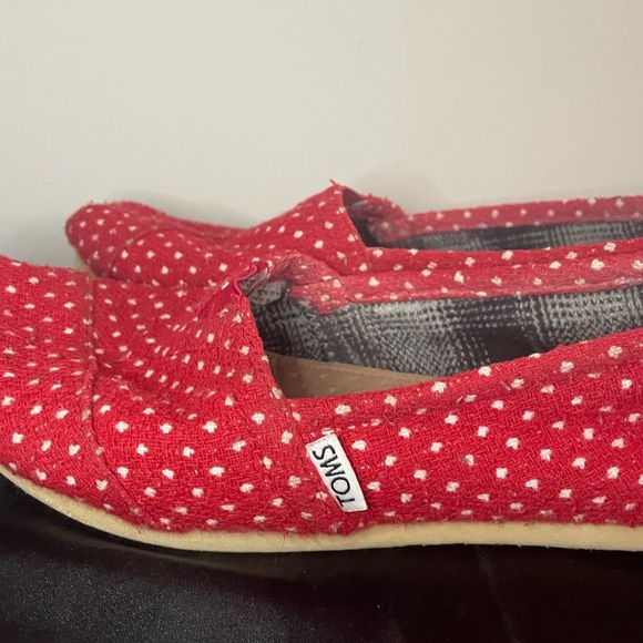 Red and White Polka Dot Toms Alpargatas - Picture 3 of 7